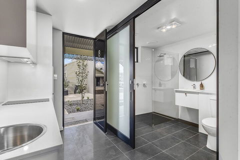 Aloha Central Premium Studios - Nambucca Heads Accommodation 7