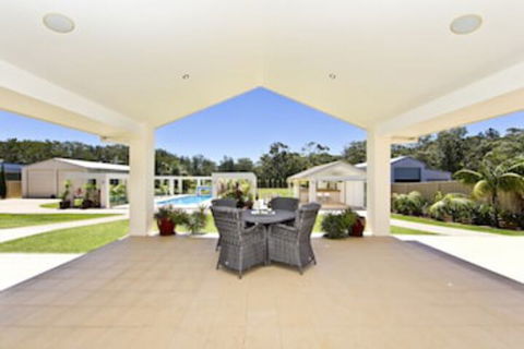 One Mile Mansion - Nambucca Heads Accommodation 0