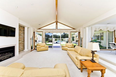 One Mile Mansion - Nambucca Heads Accommodation 7