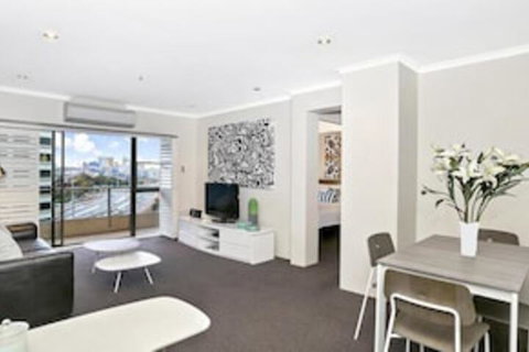 Sought After CBD Location YORK5 - Nambucca Heads Accommodation 0
