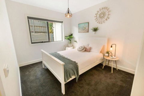 Stillwaters Panoramic View Of Lakes Entrance - Nambucca Heads Accommodation 6