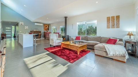 House On 37 Barramundi Near Smiths - Nambucca Heads Accommodation 6