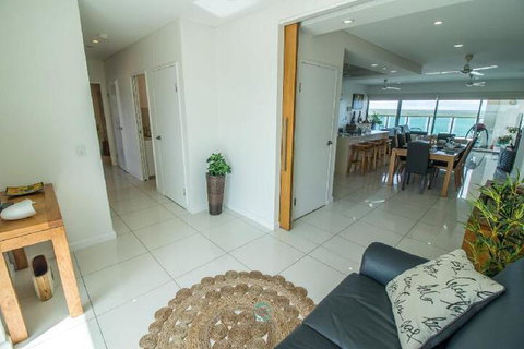 ZEN By THE WATER Darwins Premier Family Retreat - Nambucca Heads Accommodation 4
