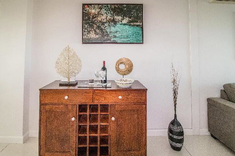 ZEN By THE WATER Darwins Premier Family Retreat - Nambucca Heads Accommodation 3