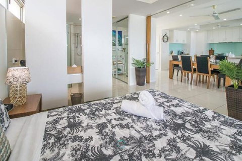 ZEN By THE WATER Darwins Premier Family Retreat - Nambucca Heads Accommodation 5