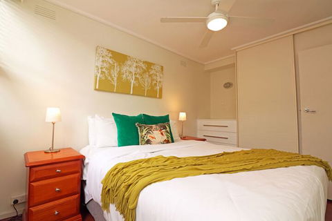 Colour Pop - Rejuvenate Stays - Nambucca Heads Accommodation 2