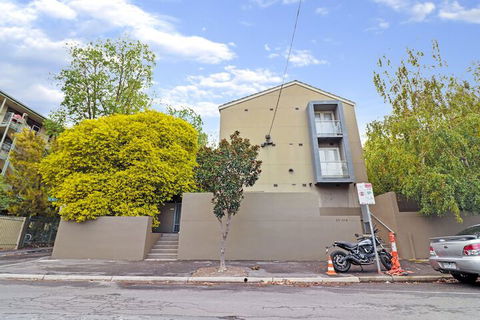 Colour Pop - Rejuvenate Stays - Nambucca Heads Accommodation 1