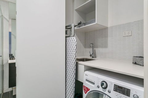 GRATTAN A Premier Location & Modern Space - Nambucca Heads Accommodation 5