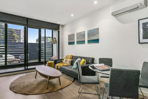 GRATTAN A Premier Location & Modern Space - Nambucca Heads Accommodation 3
