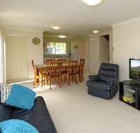 Pebble Parade1 / 8 - Nambucca Heads Accommodation