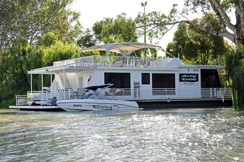 Boats And Bedzzz Houseboat Stays & Renmark River Villas - Nambucca Heads Accommodation 1