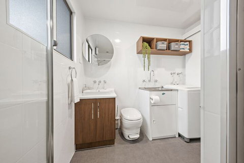 Boats And Bedzzz Houseboat Stays & Renmark River Villas - Nambucca Heads Accommodation 2