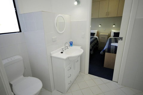 Boats And Bedzzz Houseboat Stays & Renmark River Villas - Nambucca Heads Accommodation 3