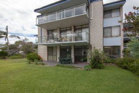 2 Bedroom Apartment Villa Ellisa Unit 1 - Nambucca Heads Accommodation 2