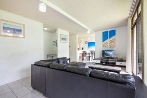 2 Bedroom Apartment Villa Ellisa Unit 1 - Nambucca Heads Accommodation 0