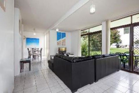 2 Bedroom Apartment Villa Ellisa Unit 1 - Nambucca Heads Accommodation 1