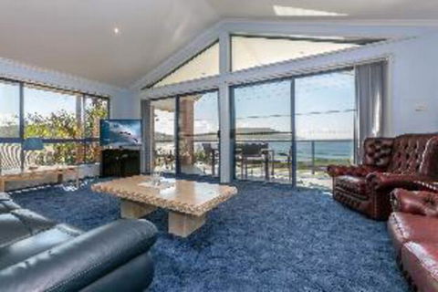 3 Bedroom House Tah Villa - Nambucca Heads Accommodation 0
