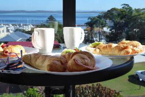 2 Bedroom Apartment Portside Unit 12 / 1 Donald Street FREE WIFI - Nambucca Heads Accommodation 1