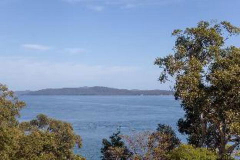3 Bedroom Villa Moy At Nelson Bay 2 / 30 Thurlow Avenue FREE WIFI - Nambucca Heads Accommodation 4