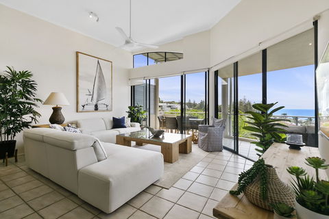 Sunshine Beach Penthouse With Beach Views Unit 9 / 21 Park Crescent Sunshine Beach - Nambucca Heads Accommodation 3