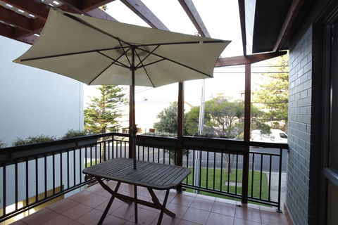 La Mer Sea View Apartment - Nambucca Heads Accommodation 4
