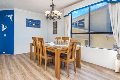 Sunset Sails Redcliffe - Nambucca Heads Accommodation 5