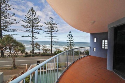 Unit 1 The Rocks 1746 David Low Coolum Beach 500 Bond - Nambucca Heads Accommodation 5