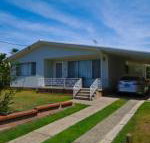 Billys on Main 44 Main Street - Nambucca Heads Accommodation