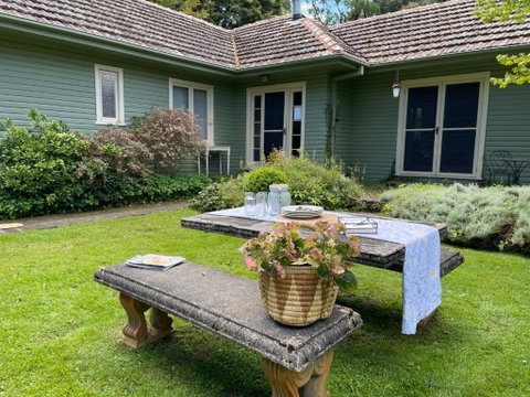 GOWAN ROSS COTTAGE - Nambucca Heads Accommodation 2