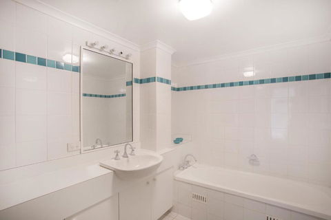 Fathoms 9 Mollymook - Nambucca Heads Accommodation 6