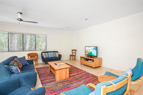18 Naiad Court Rainbow Shores Modern Beach House Walk To Beach - Nambucca Heads Accommodation 5