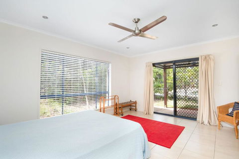 18 Naiad Court Rainbow Shores Modern Beach House Walk To Beach - Nambucca Heads Accommodation 2