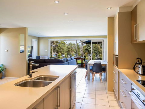 HARBOUR LIGHTS Ulladulla - Nambucca Heads Accommodation 6