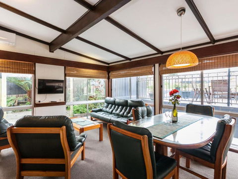 OCEAN SOUNDS Anglesea - Nambucca Heads Accommodation 4