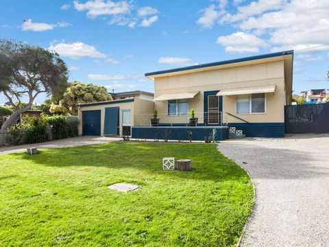 OCEAN SOUNDS Anglesea - Nambucca Heads Accommodation 1