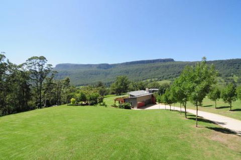 Bottlebrush Lodge Great Views & A Pool! - Nambucca Heads Accommodation 3