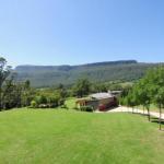 Bottlebrush Lodge Great Views & A Pool! - Nambucca Heads Accommodation 0