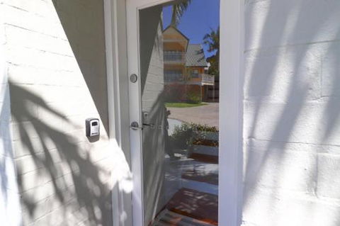 Palms Studio Apartment At Raffetys Resort - Nambucca Heads Accommodation 0