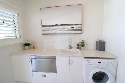 The Lakehouse In Raffetys Resort - Nambucca Heads Accommodation 3