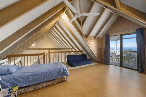 Blue Oar Beach House - Nambucca Heads Accommodation 1