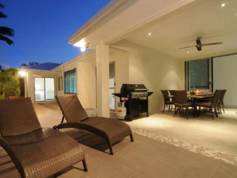 BEACH RETREAT At PALM COVE - Nambucca Heads Accommodation 1