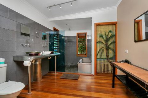 SANTORINIatPALM COVE - Nambucca Heads Accommodation 3