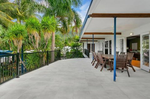 SANTORINIatPALM COVE - Nambucca Heads Accommodation 1