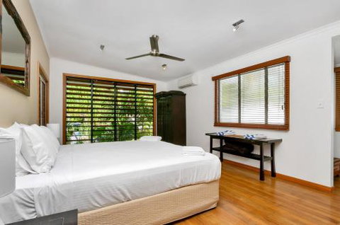 SANTORINIatPALM COVE - Nambucca Heads Accommodation 6