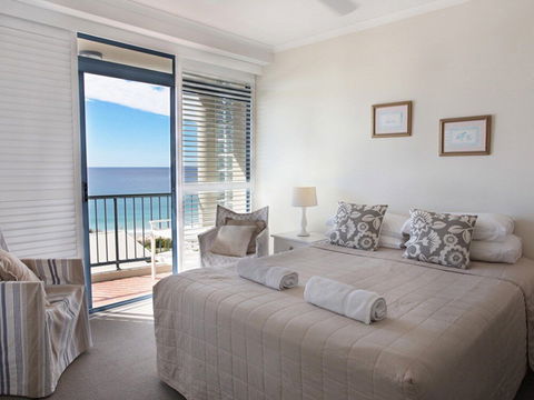 Panoramic Ocean Views Of Sunshine Beach Unit 5 Vista Pacific 12 Bryan Street - Nambucca Heads Accommodation 2