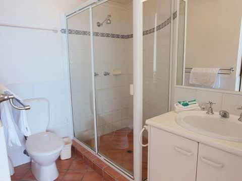 Panoramic Ocean Views Of Sunshine Beach Unit 5 Vista Pacific 12 Bryan Street - Nambucca Heads Accommodation 6