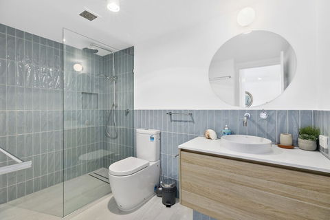 Panoramic Ocean Views Of Sunshine Beach Unit 5 Vista Pacific 12 Bryan Street - Nambucca Heads Accommodation 4