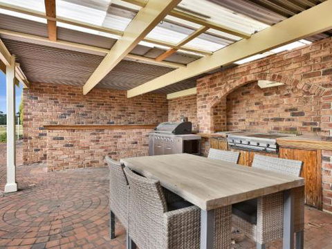 Wine Country Homestead Estate - Nambucca Heads Accommodation 1