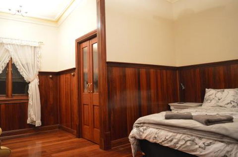 Gargoyle Lodge - Nambucca Heads Accommodation 0