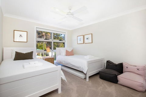 Tranquility Absolute Waterfront Pet Friendly 10 Mins To Hyams Beach - Nambucca Heads Accommodation 4